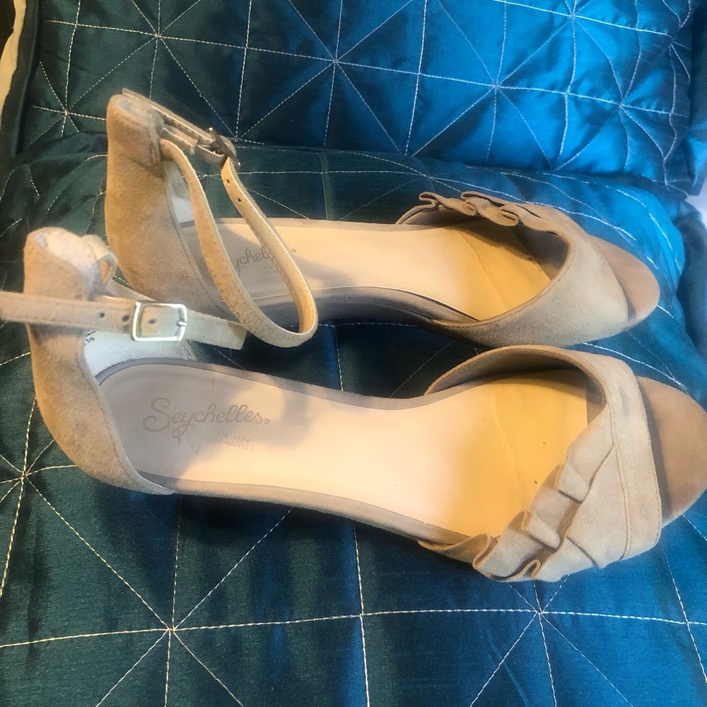 Seychelles Beige Women's Wedges